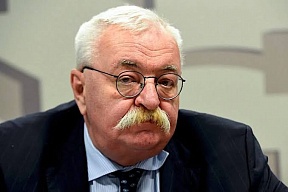 Статья А.К.Лабецкого в газете «Фолья де Сан-Паулу» Статья А.К.Лабецкого в газете «Фолья де Сан-Паулу»